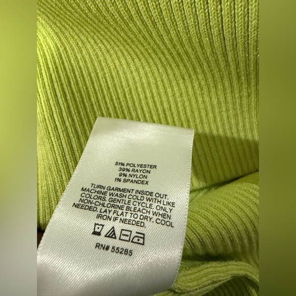 Express Green One-Shoulder Ribbed Dress - Picture 9 of 9